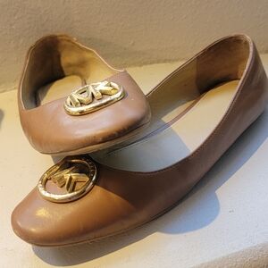 Michael Kors Tan Leather Logo Round-Toe Ballet Flats